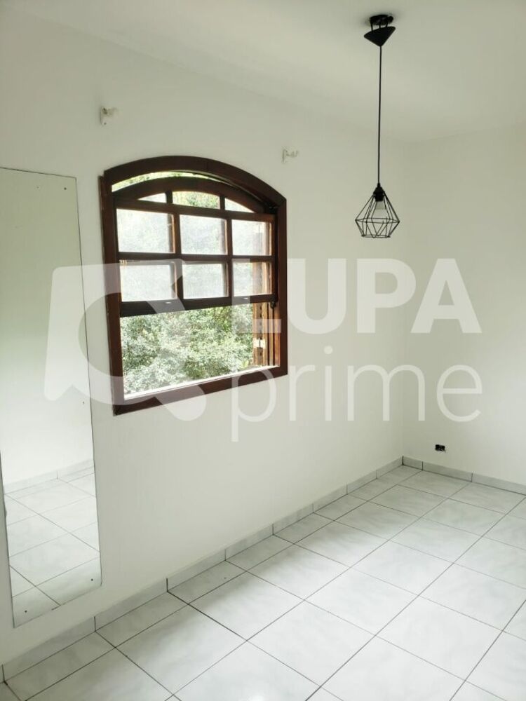 Casa à venda com 4 quartos, 290m² - Foto 25