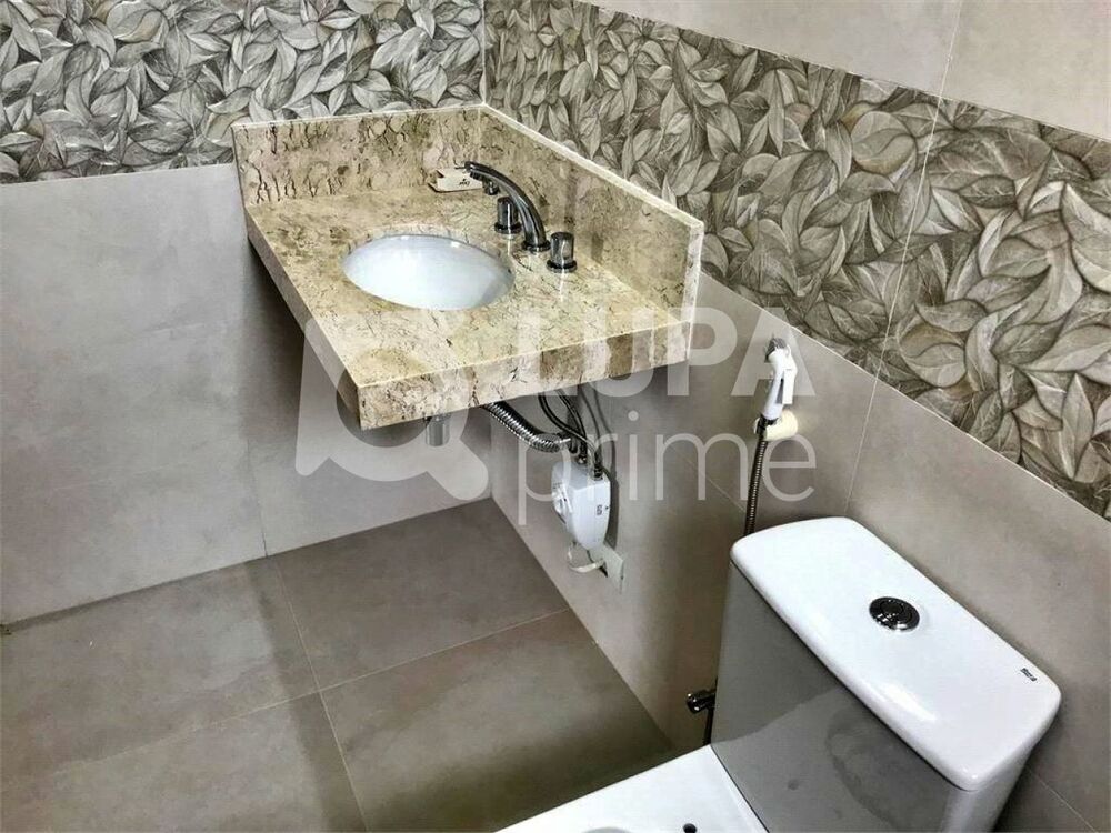 Casa à venda com 3 quartos, 351m² - Foto 2