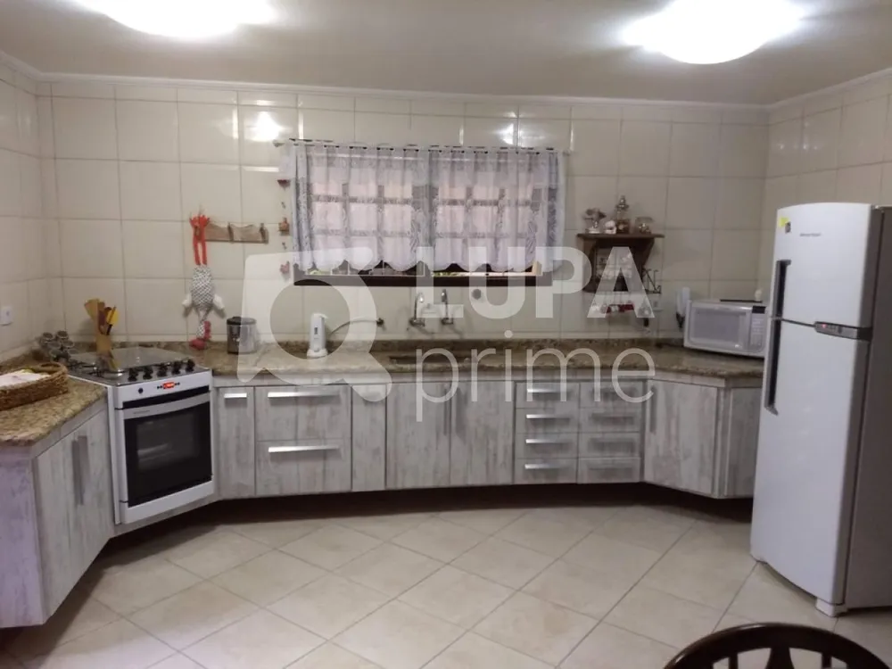 Casa, 3 quartos, 250 m² - Foto 10