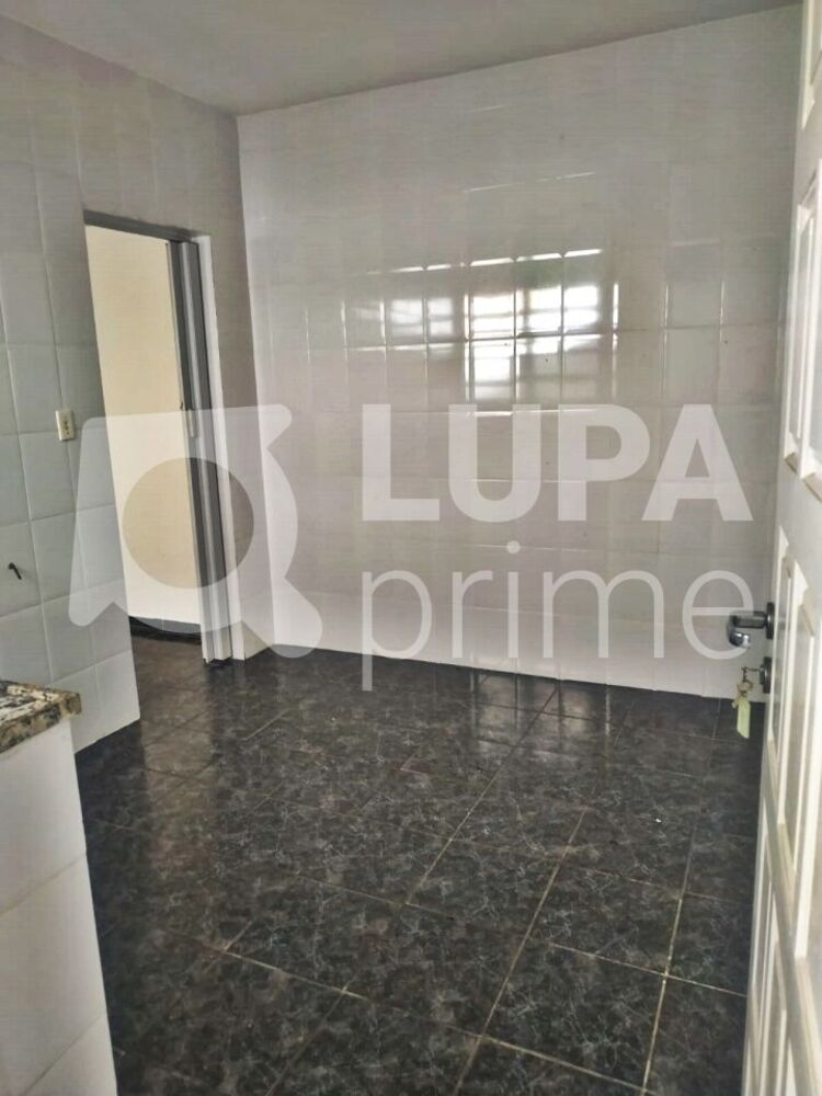 Casa para alugar com 1 quarto, 40m² - Foto 1