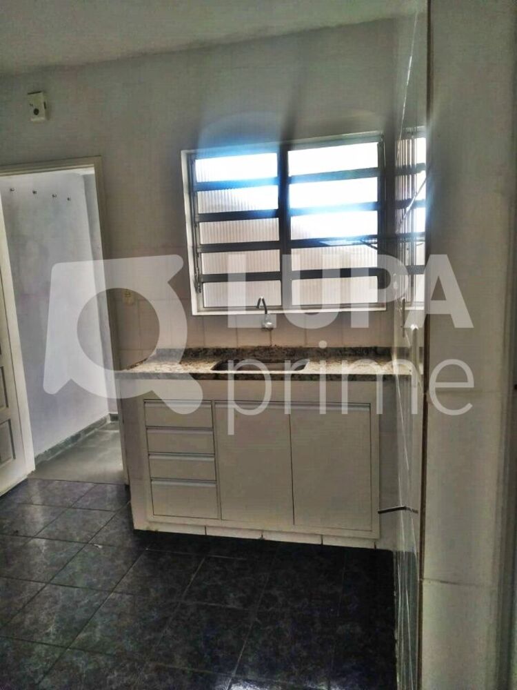 Casa para alugar com 1 quarto, 40m² - Foto 2