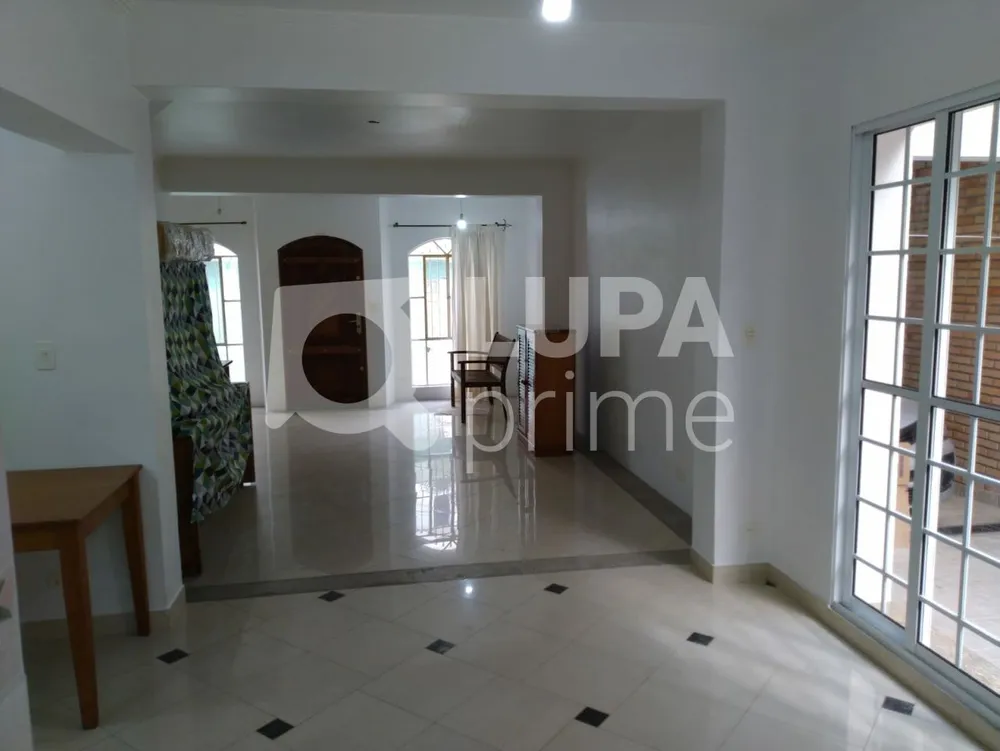 Casa, 3 quartos, 245 m² - Foto 6