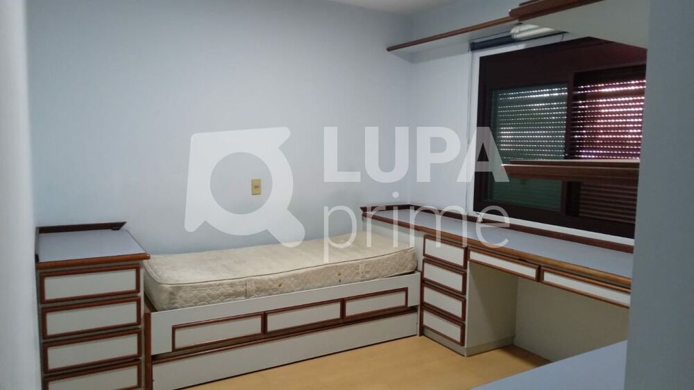 Apartamento à venda com 4 quartos, 159m² - Foto 18