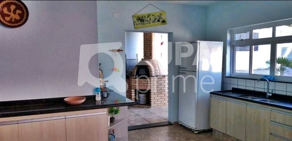 Casa à venda com 5 quartos, 340m² - Foto 1