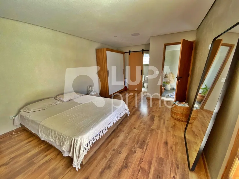 Casa, 4 quartos, 250 m² - Foto 1