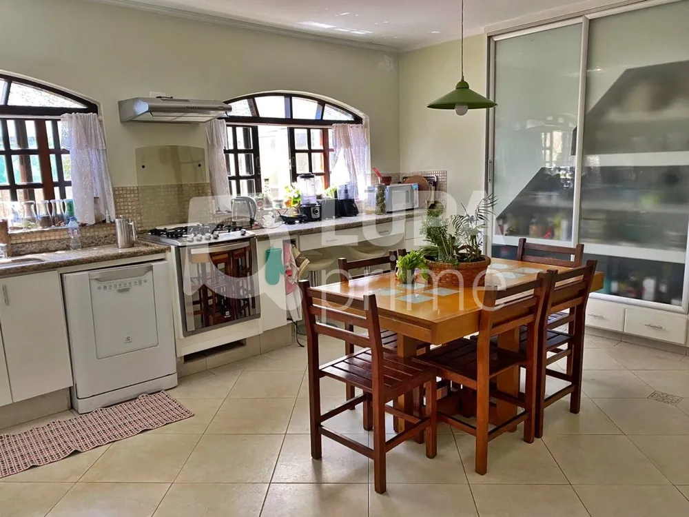 Casa, 4 quartos, 250 m² - Foto 13