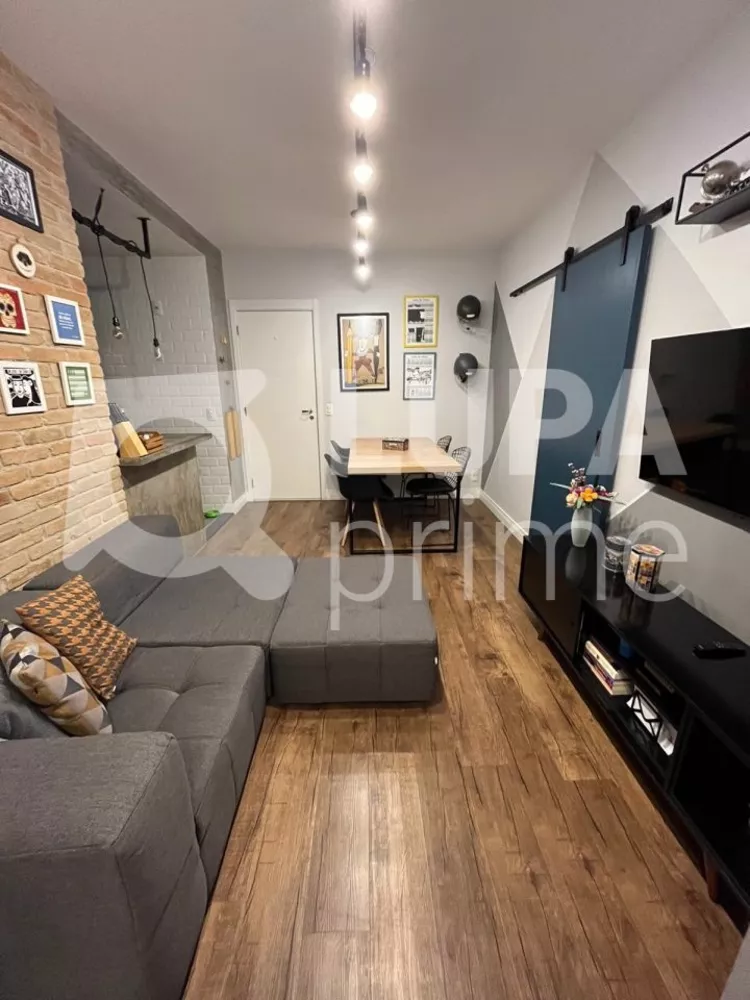 Apartamento à venda com 1 quarto, 42m² - Foto 1