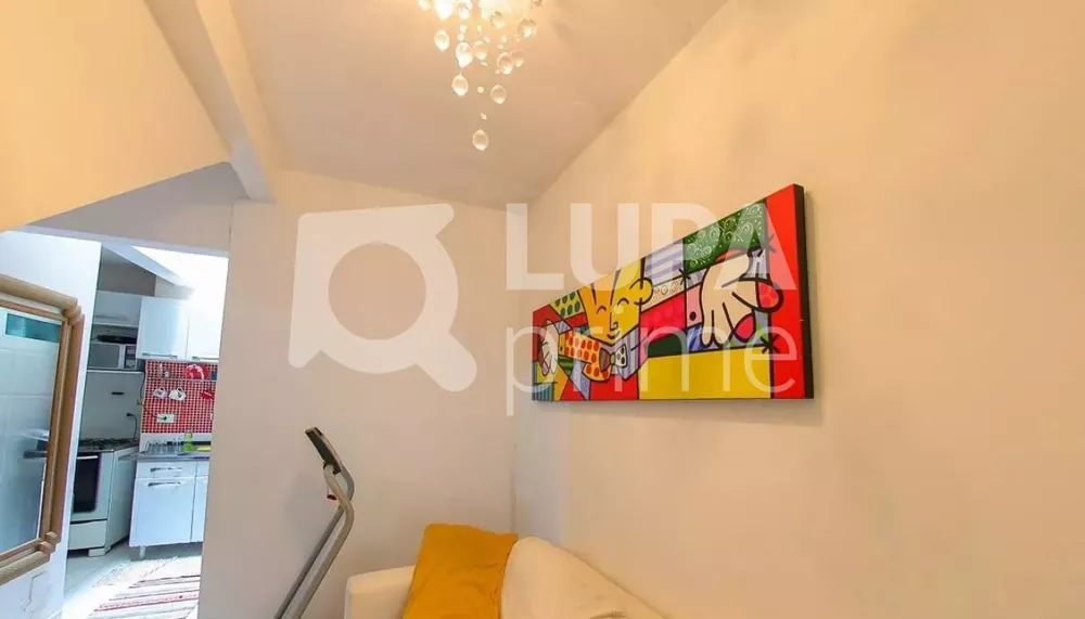 Casa à venda com 6 quartos, 166m² - Foto 13