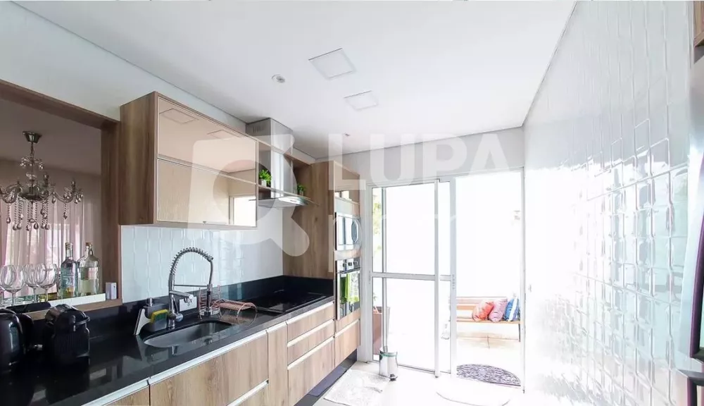 Casa à venda com 6 quartos, 166m² - Foto 14