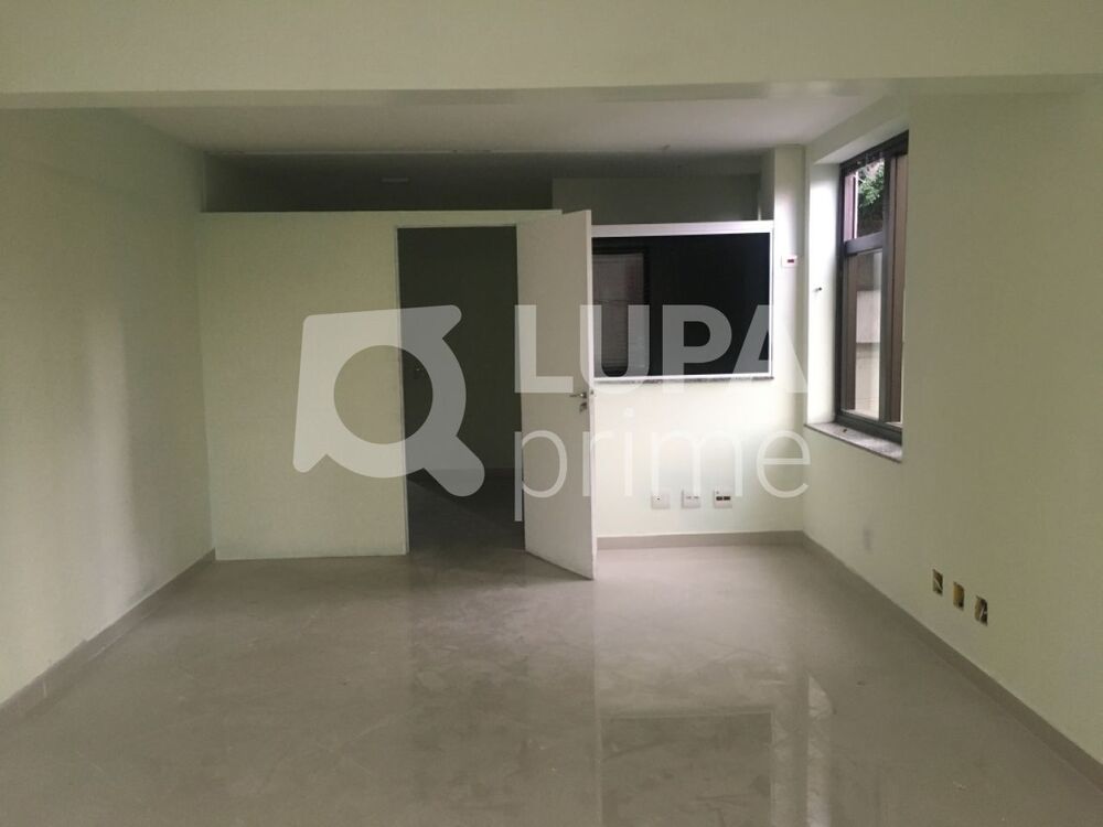 Prédio Inteiro à venda, 2000m² - Foto 1
