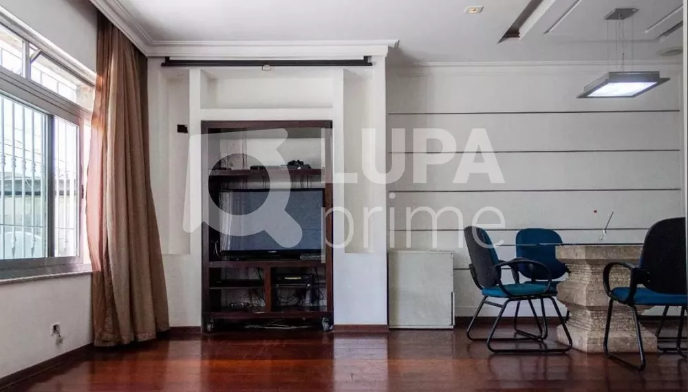 Casa à venda com 4 quartos, 266m² - Foto 2