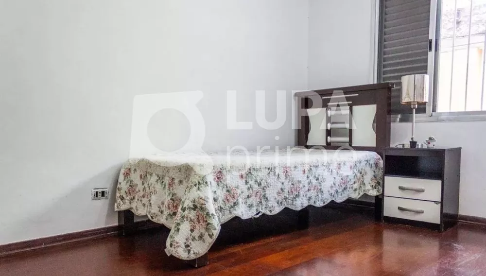 Casa à venda com 4 quartos, 266m² - Foto 4