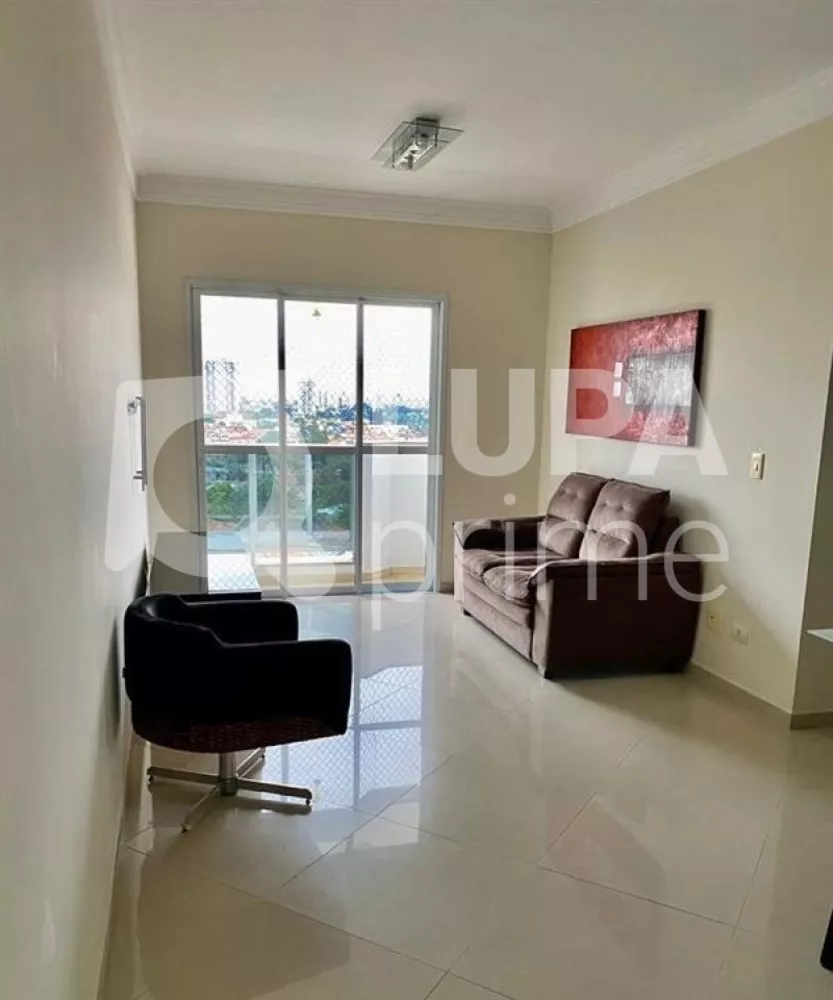 Apartamento à venda com 3 quartos, 78m² - Foto 2