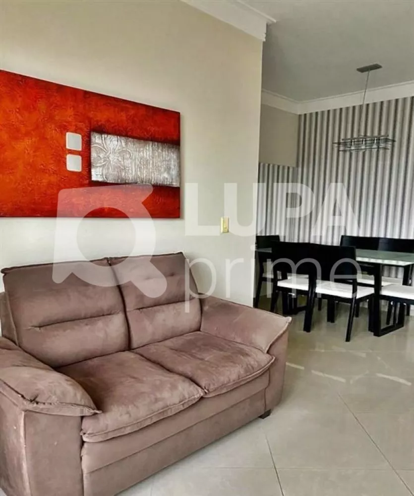 Apartamento à venda com 3 quartos, 78m² - Foto 3