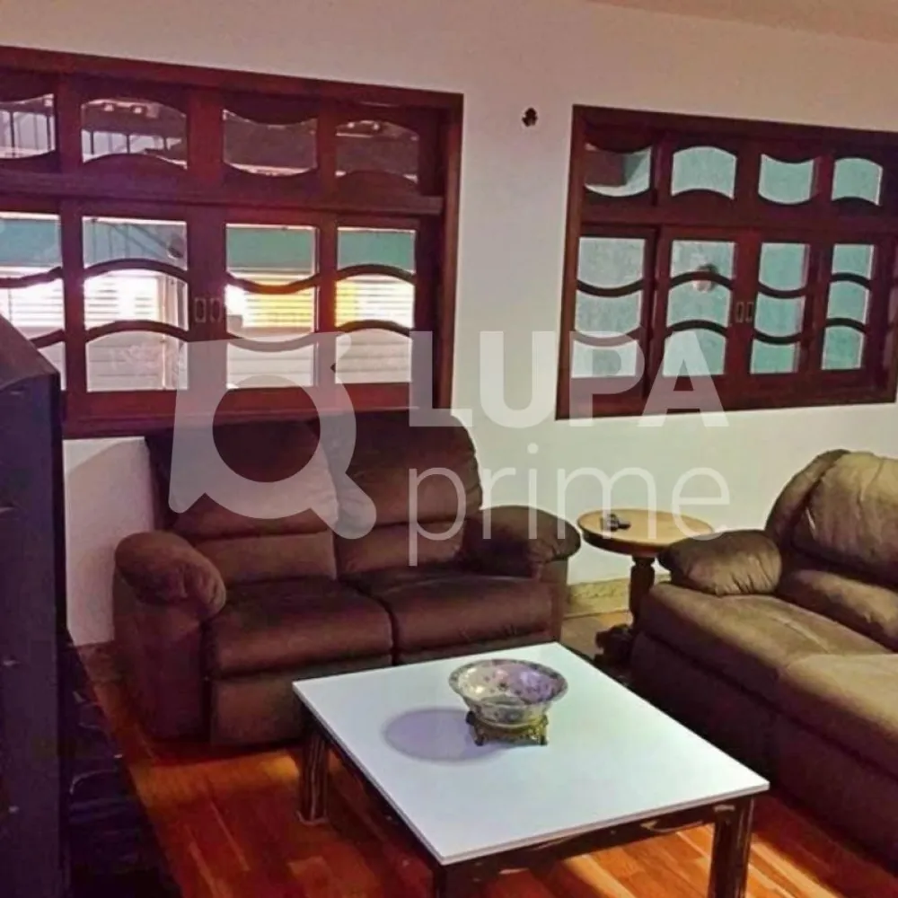Casa, 3 quartos, 240 m² - Foto 10