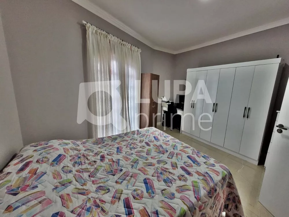 Casa à venda com 2 quartos, 101m² - Foto 7