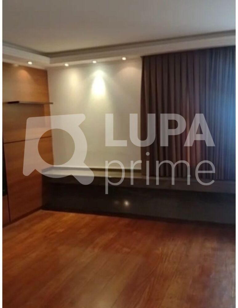 Casa à venda com 4 quartos, 250m² - Foto 7