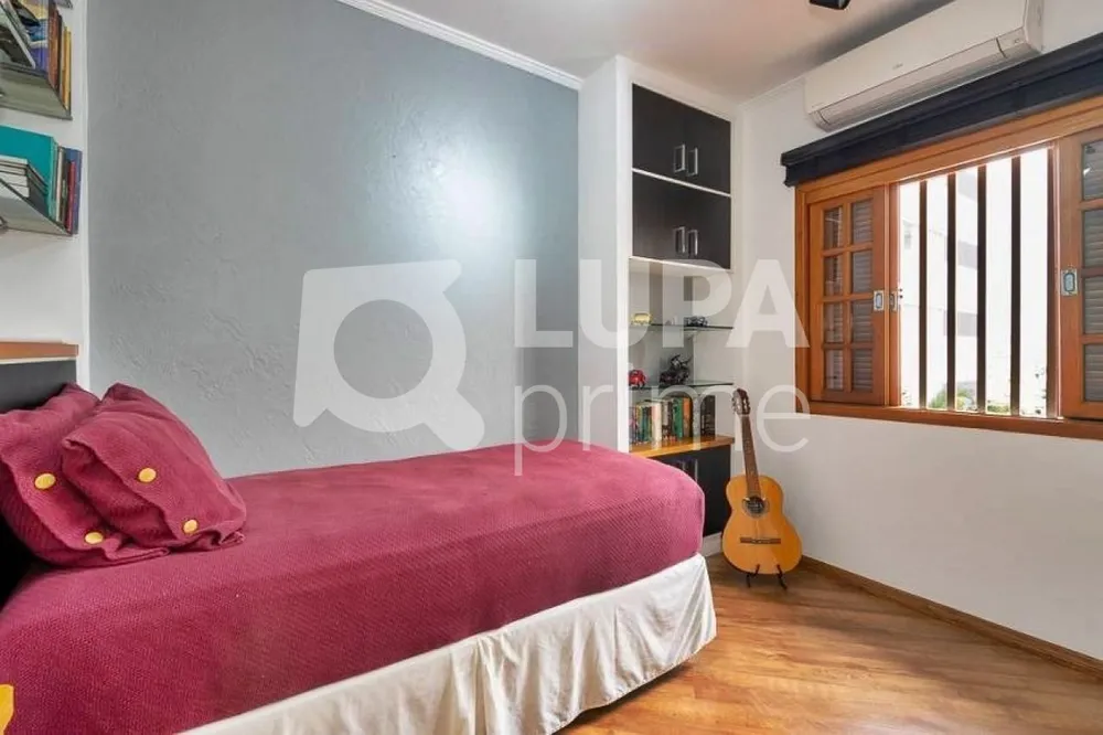 Casa, 3 quartos, 228 m² - Foto 8