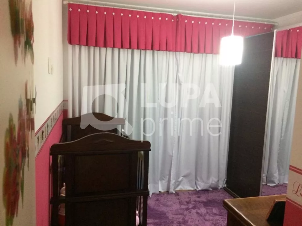 Apartamento à venda com 3 quartos, 117m² - Foto 2