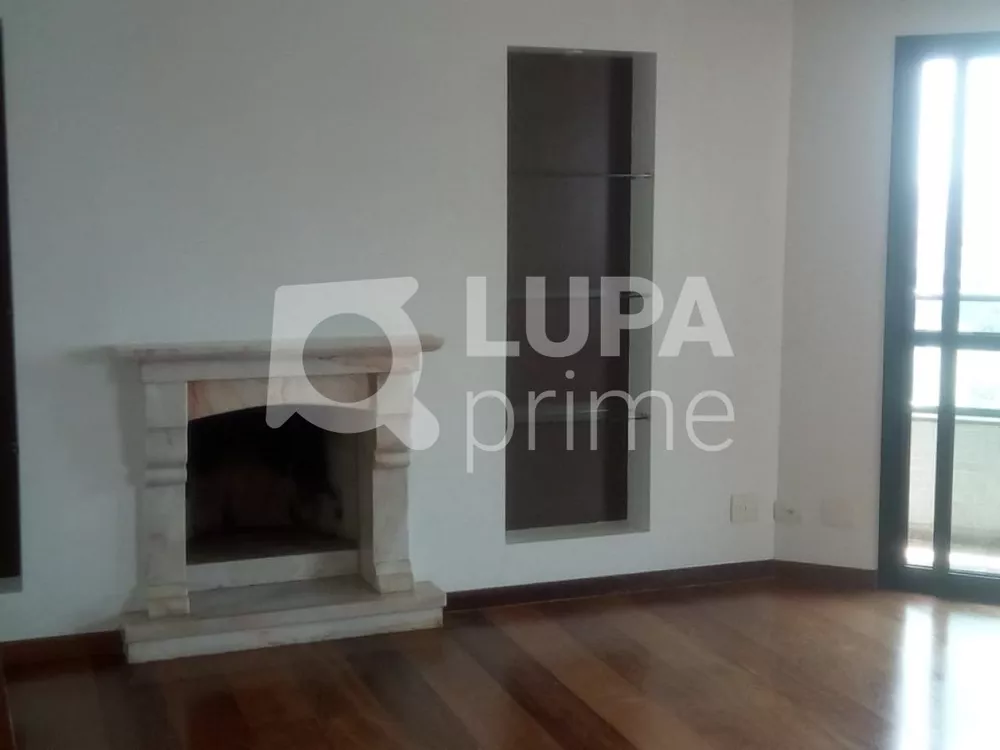 Apartamento à venda com 3 quartos, 157m² - Foto 2