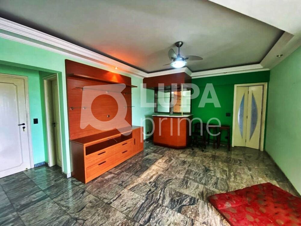 Apartamento para alugar com 3 quartos, 130m² - Foto 1