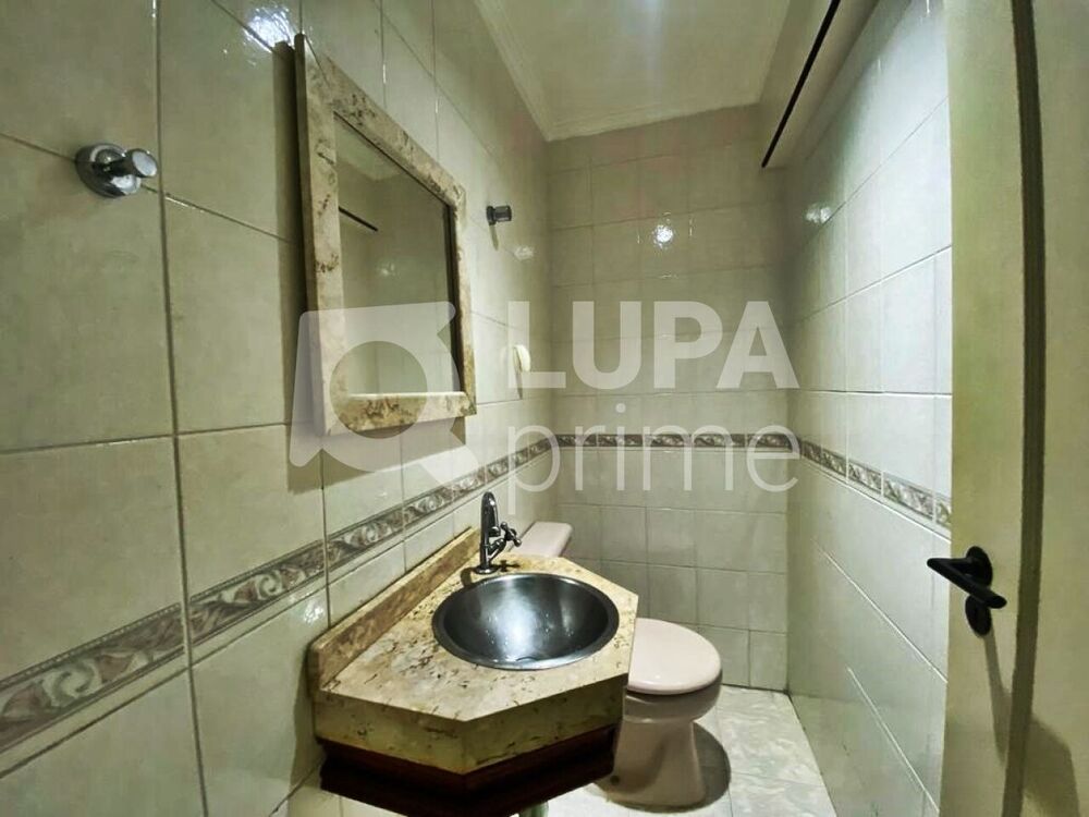 Apartamento para alugar com 3 quartos, 130m² - Foto 3