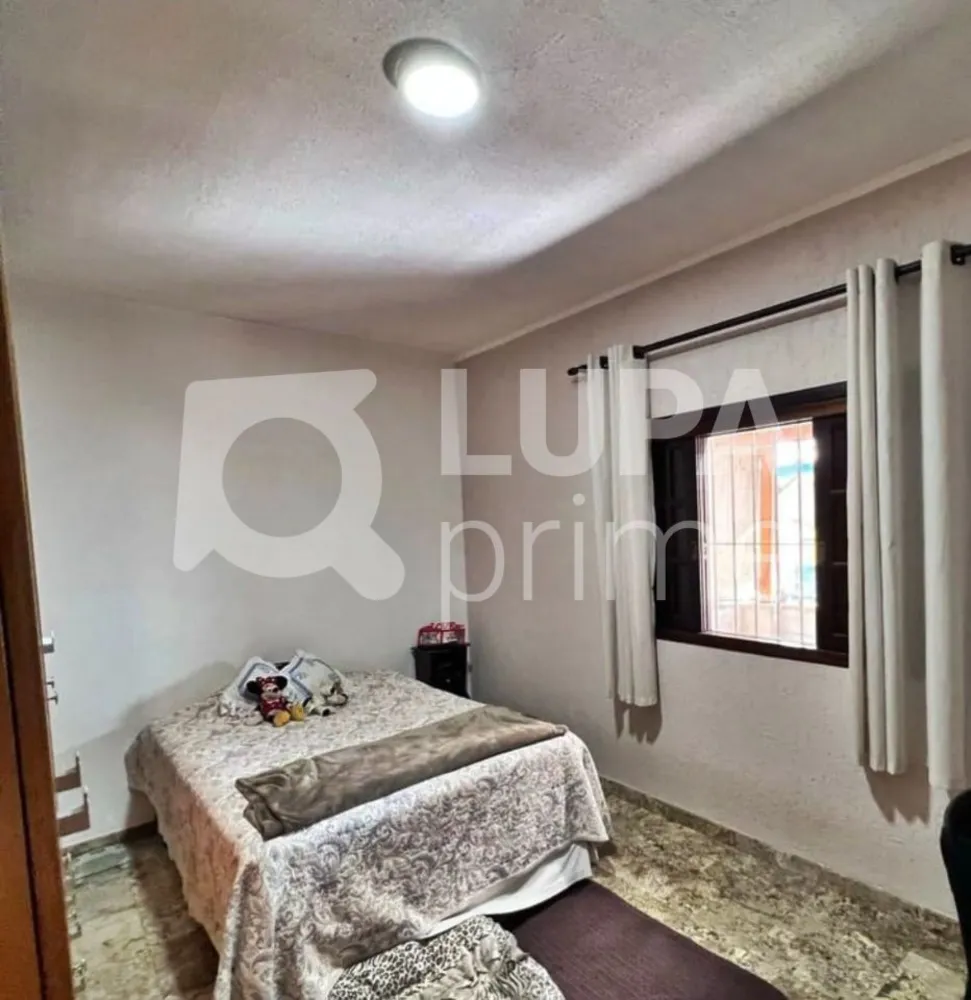 Casa, 4 quartos, 254 m² - Foto 3