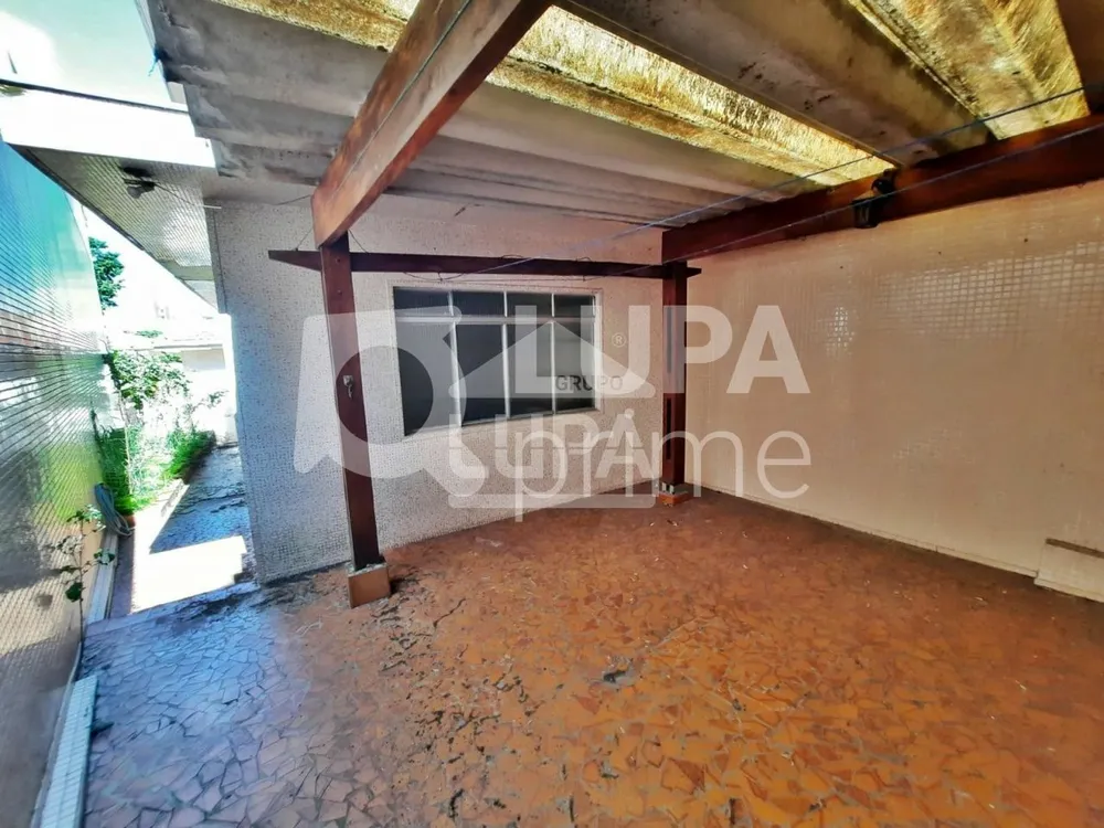 Casa, 4 quartos, 217 m² - Foto 1
