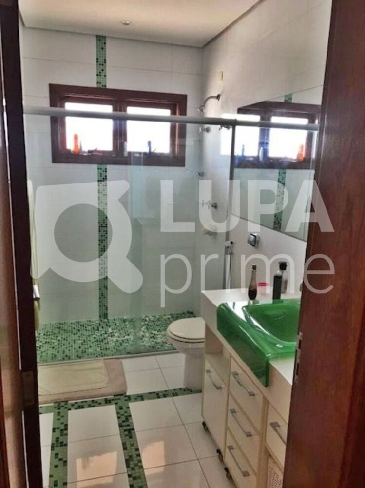Casa para alugar com 4 quartos, 927m² - Foto 11