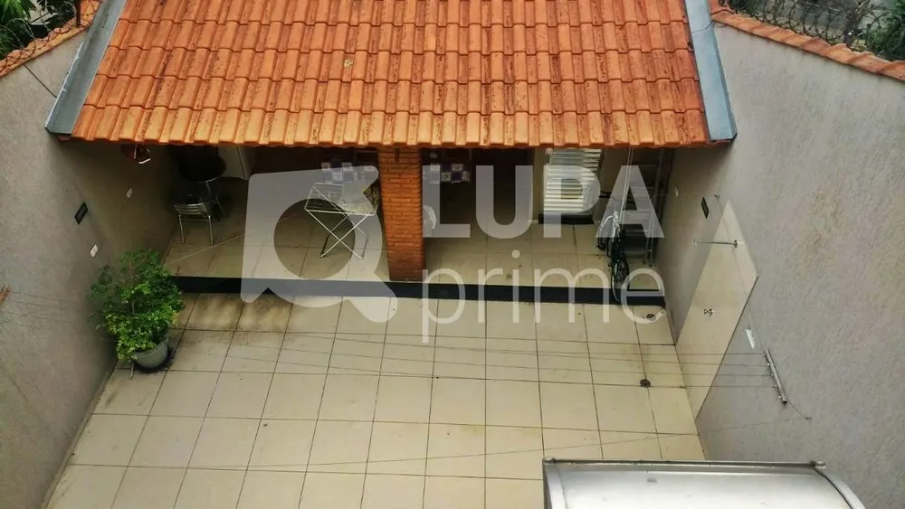 Casa, 4 quartos, 212 m² - Foto 1