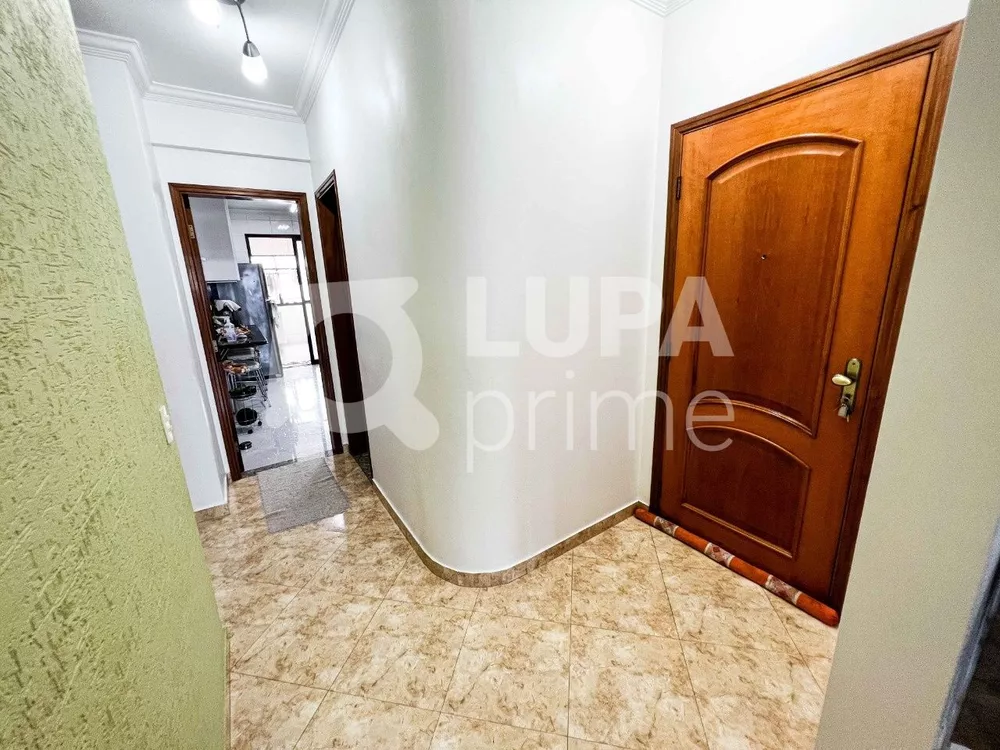 Apartamento à venda com 3 quartos, 145m² - Foto 2