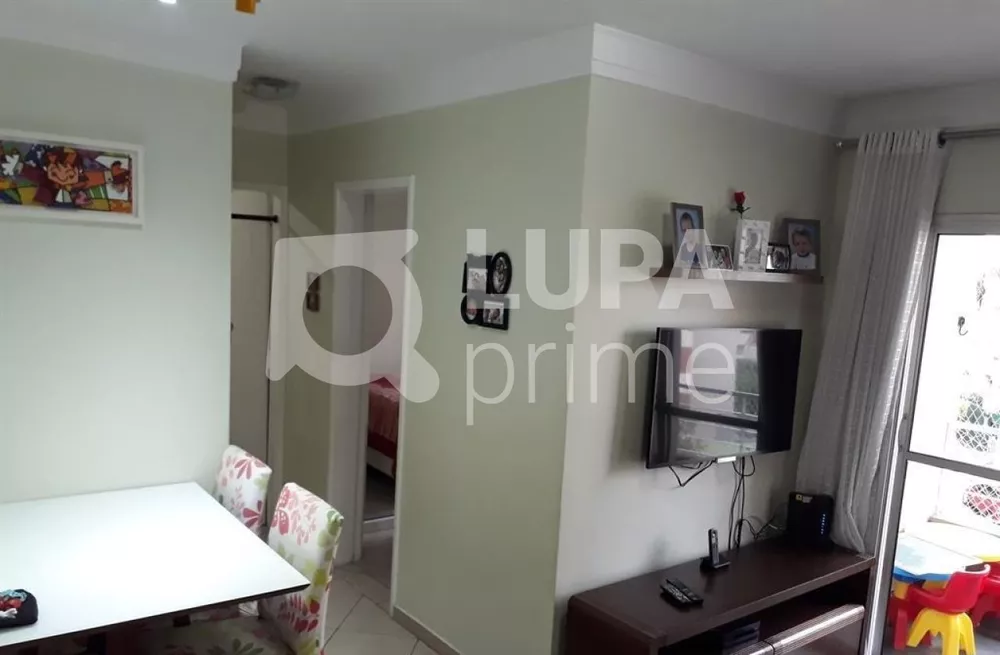 Apartamento à venda com 2 quartos, 58m² - Foto 2