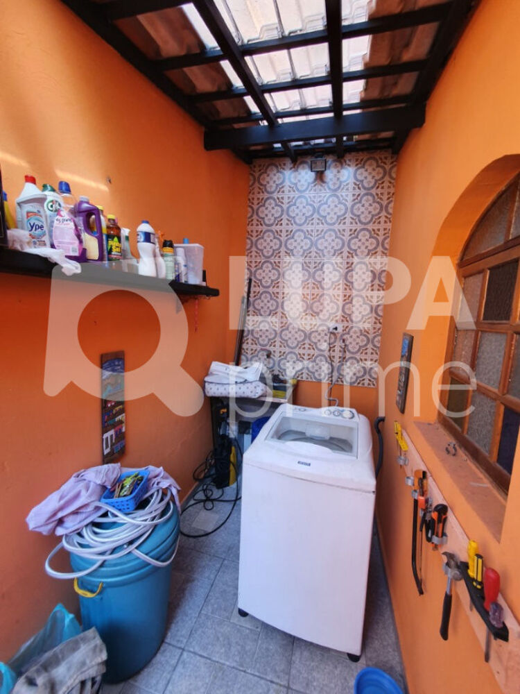 Casa à venda com 4 quartos, 140m² - Foto 11