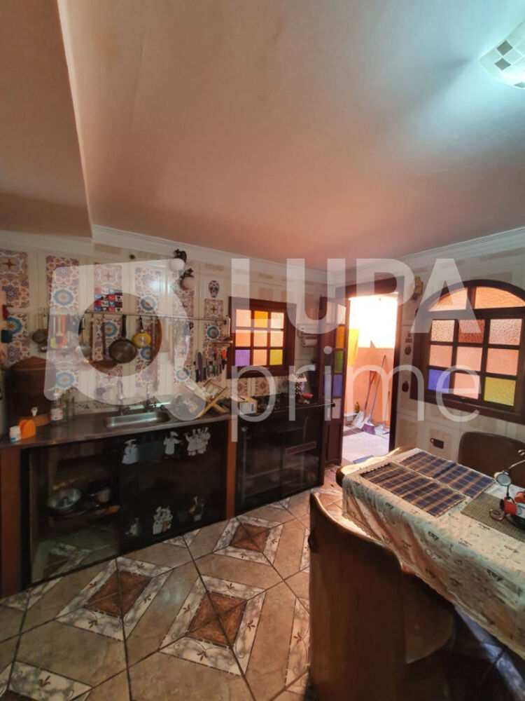 Casa à venda com 4 quartos, 140m² - Foto 9
