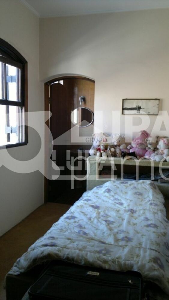 Casa à venda com 6 quartos, 250m² - Foto 13