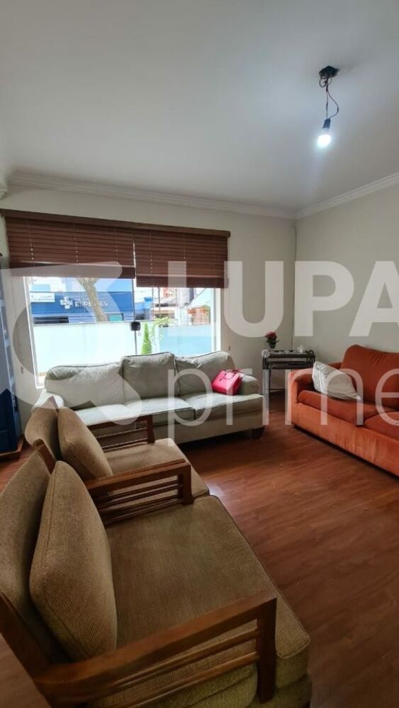 Casa à venda com 3 quartos, 150m² - Foto 4
