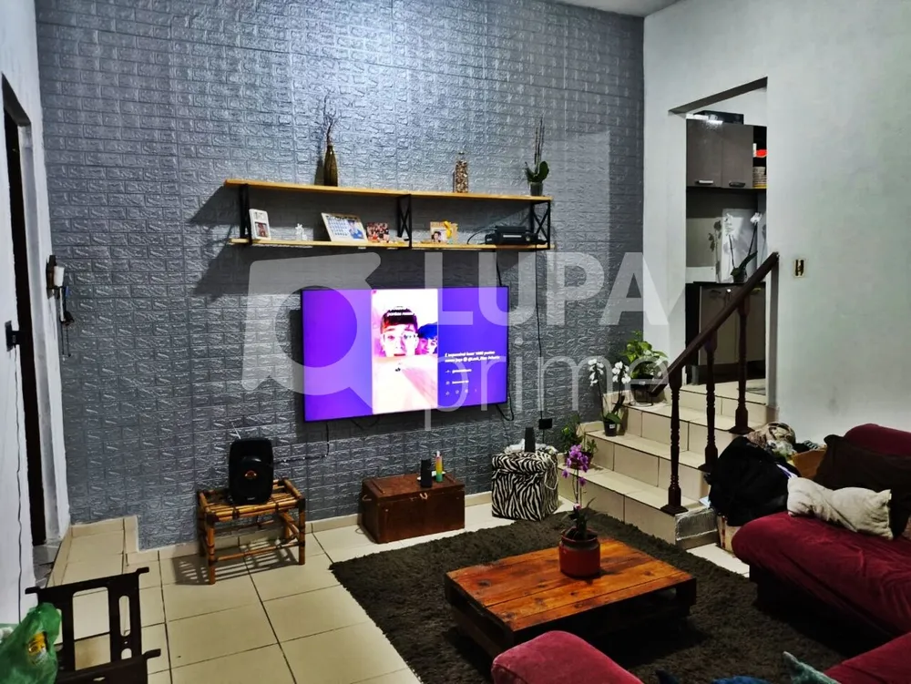 Casa, 4 quartos, 235 m² - Foto 2