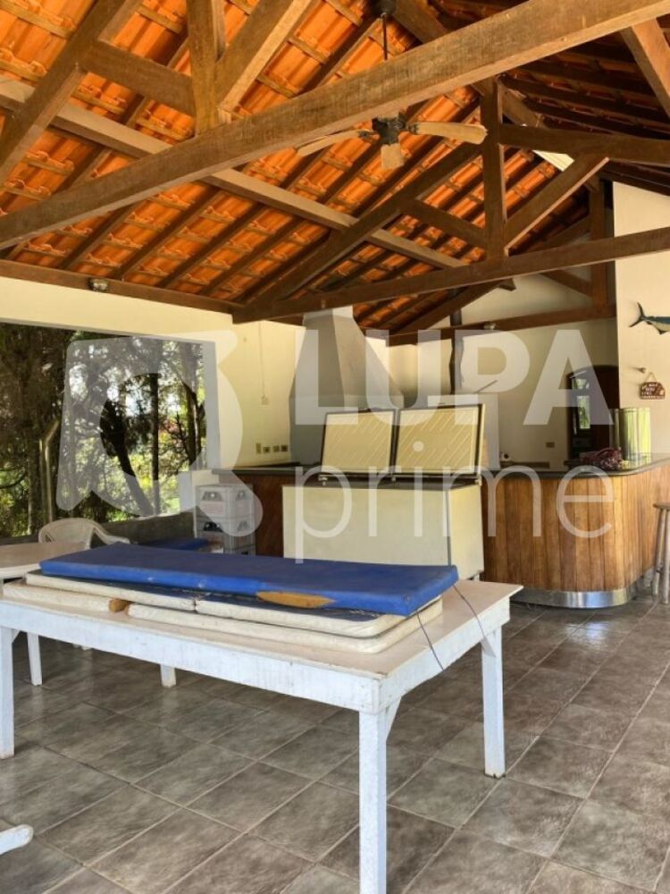 Casa à venda com 4 quartos, 800m² - Foto 6
