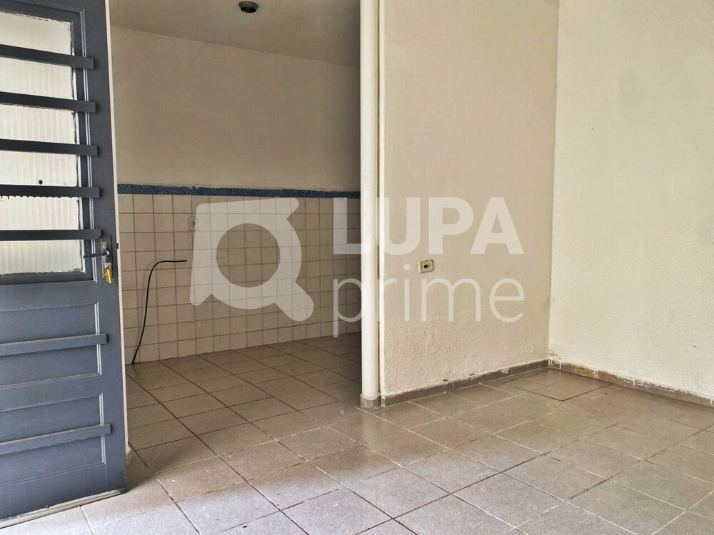 Casa para alugar com 1 quarto, 40m² - Foto 2