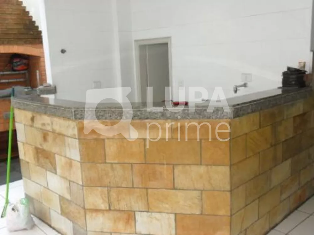 Casa para alugar com 3 quartos, 500m² - Foto 8