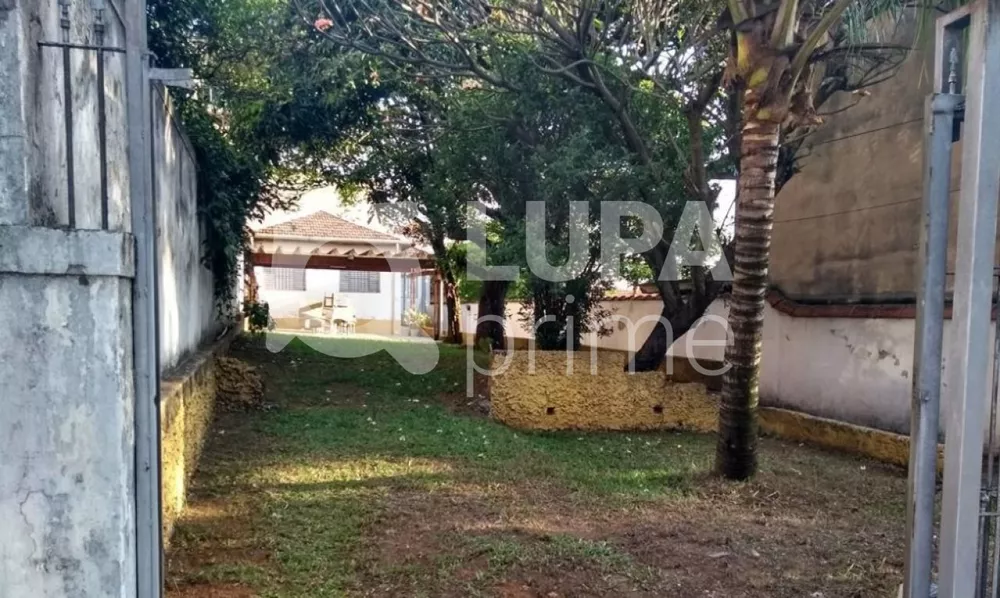 Casa à venda com 3 quartos, 100m² - Foto 3