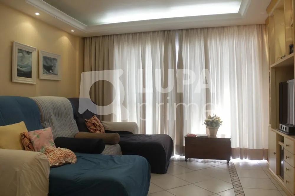 Apartamento, 3 quartos, 199 m² - Foto 1