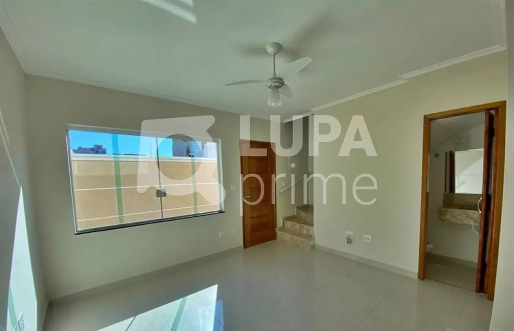 Casa à venda com 3 quartos, 75m² - Foto 2