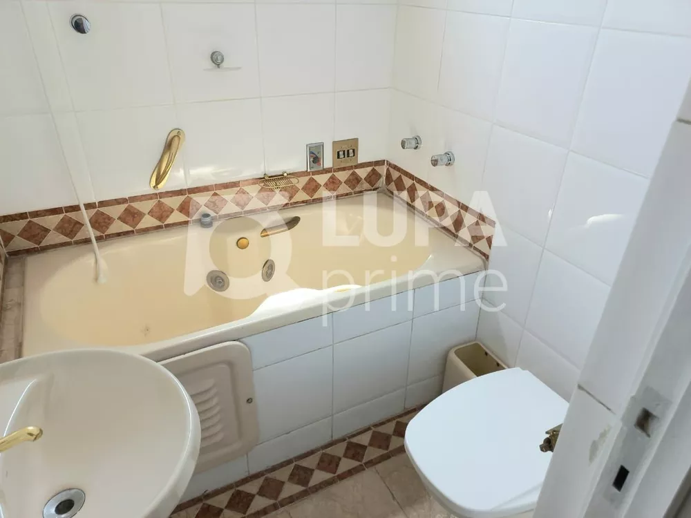 Apartamento à venda com 4 quartos, 197m² - Foto 4