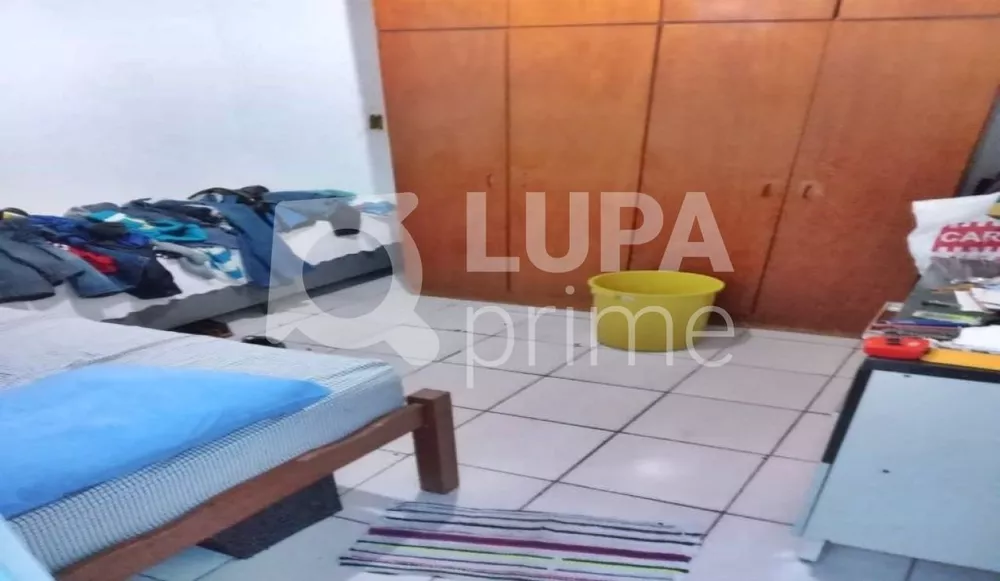 Casa à venda com 4 quartos, 60m² - Foto 3