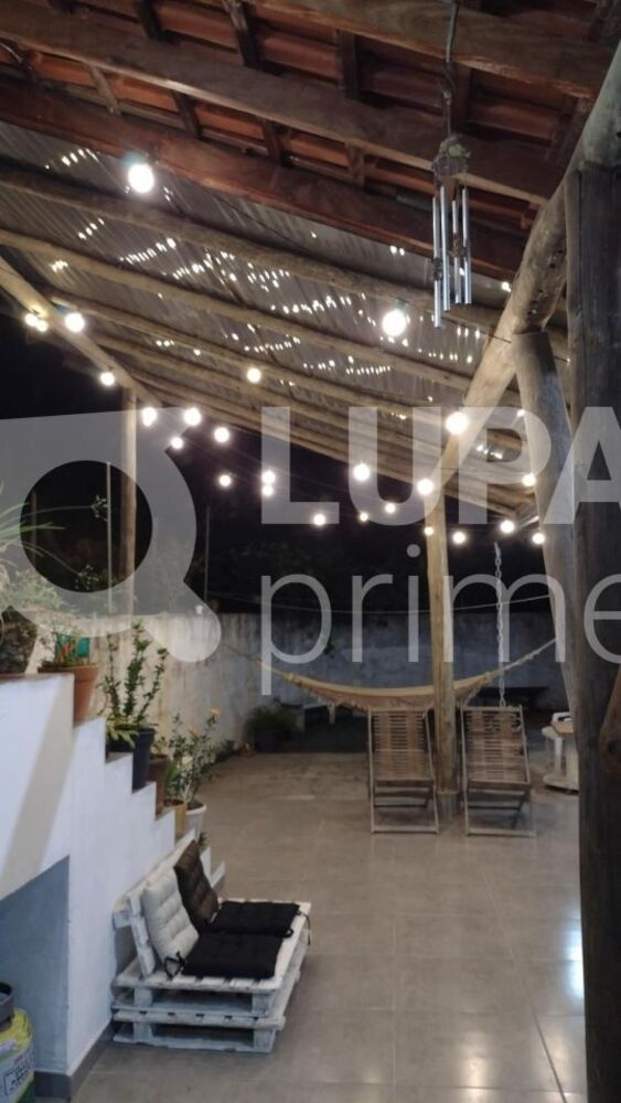 Casa, 3 quartos, 221 m² - Foto 2