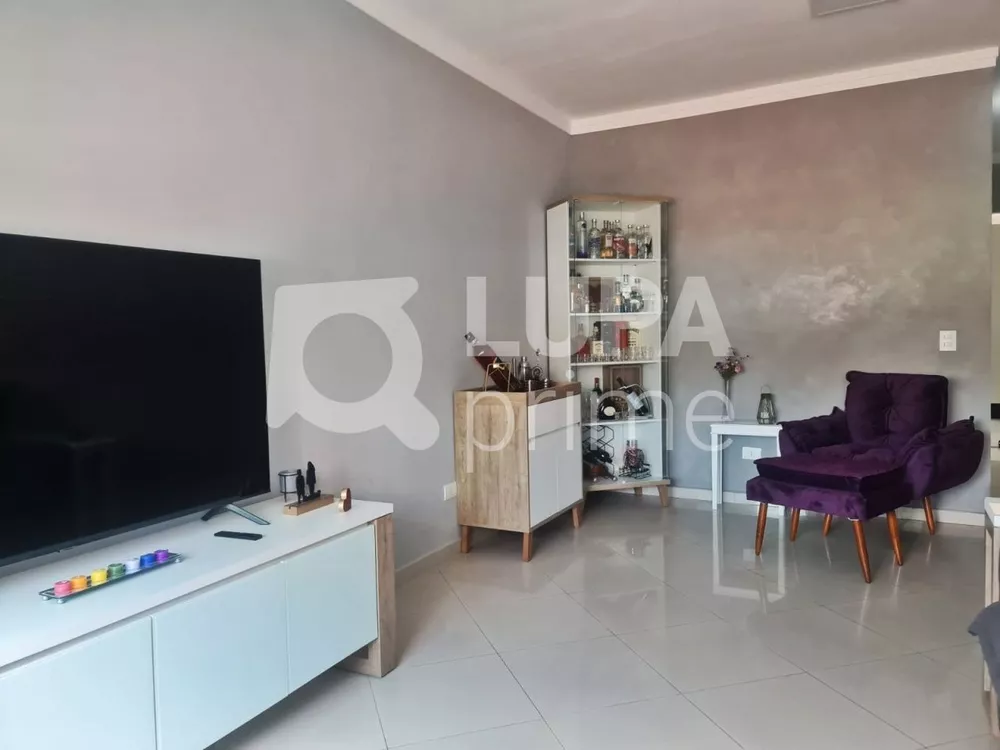 Casa à venda com 3 quartos, 185m² - Foto 2