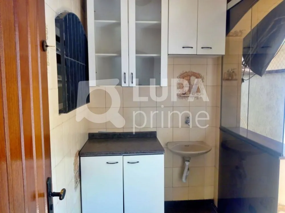 Casa, 4 quartos, 270 m² - Foto 3