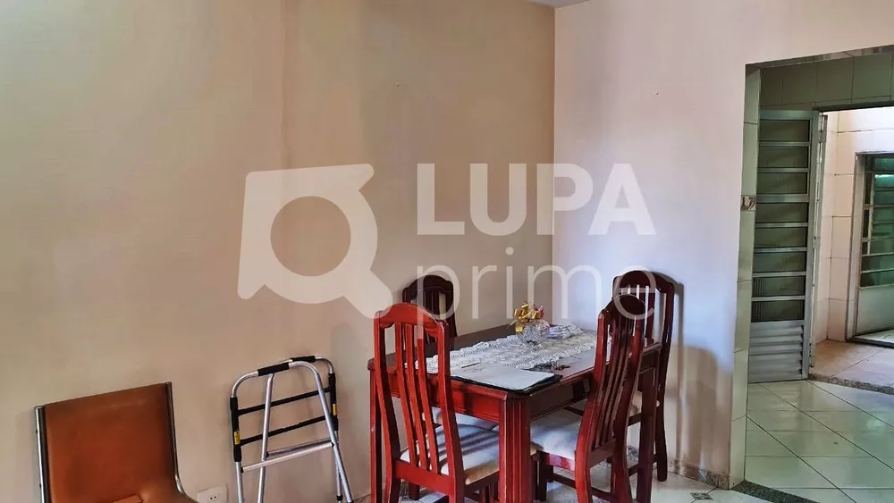 Casa à venda com 2 quartos, 140m² - Foto 2