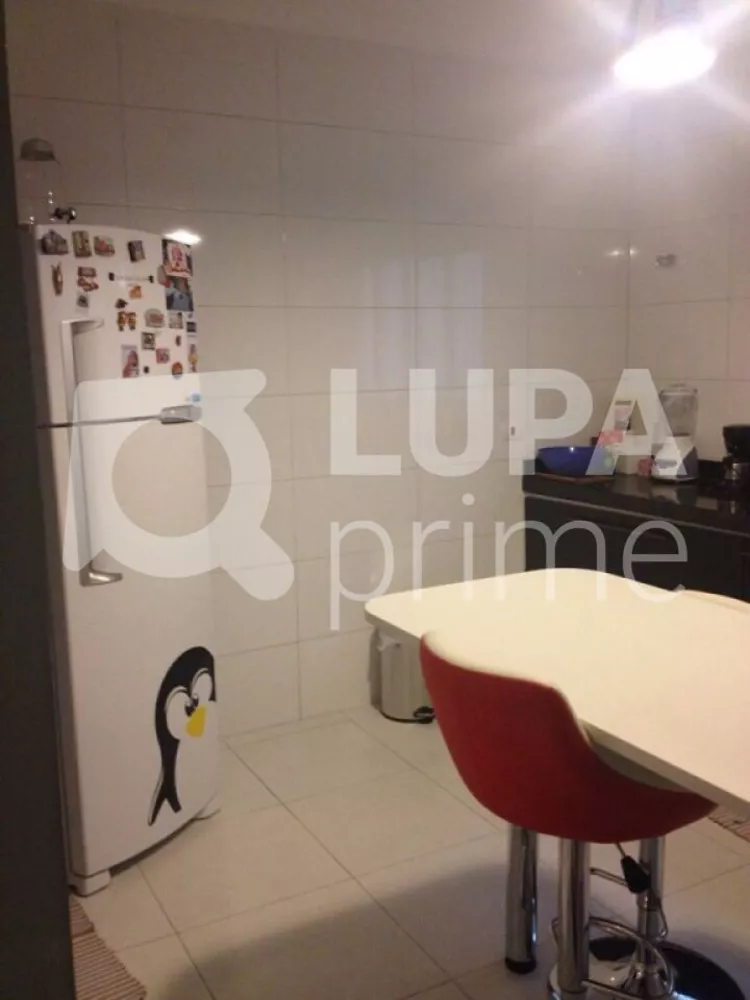 Casa à venda com 3 quartos, 188m² - Foto 4